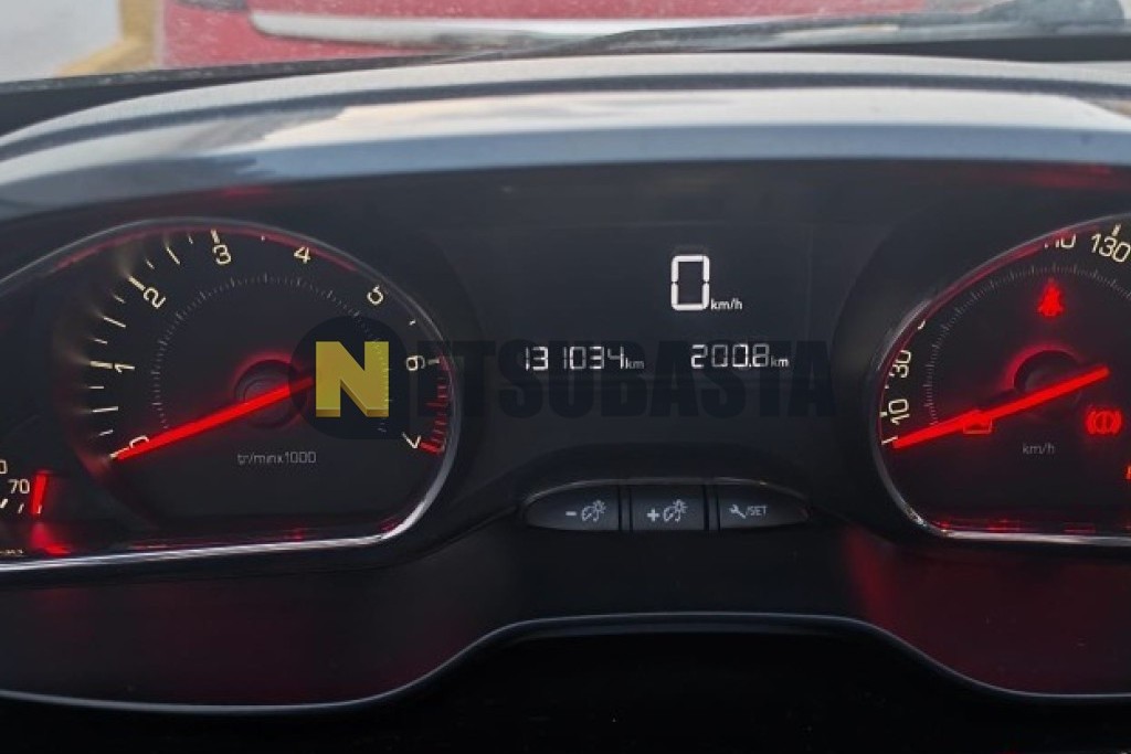 Peugeot 208 1.2 VTi PureTech 2012