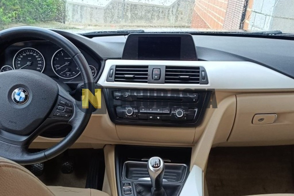 Bmw 318d Touring 2013