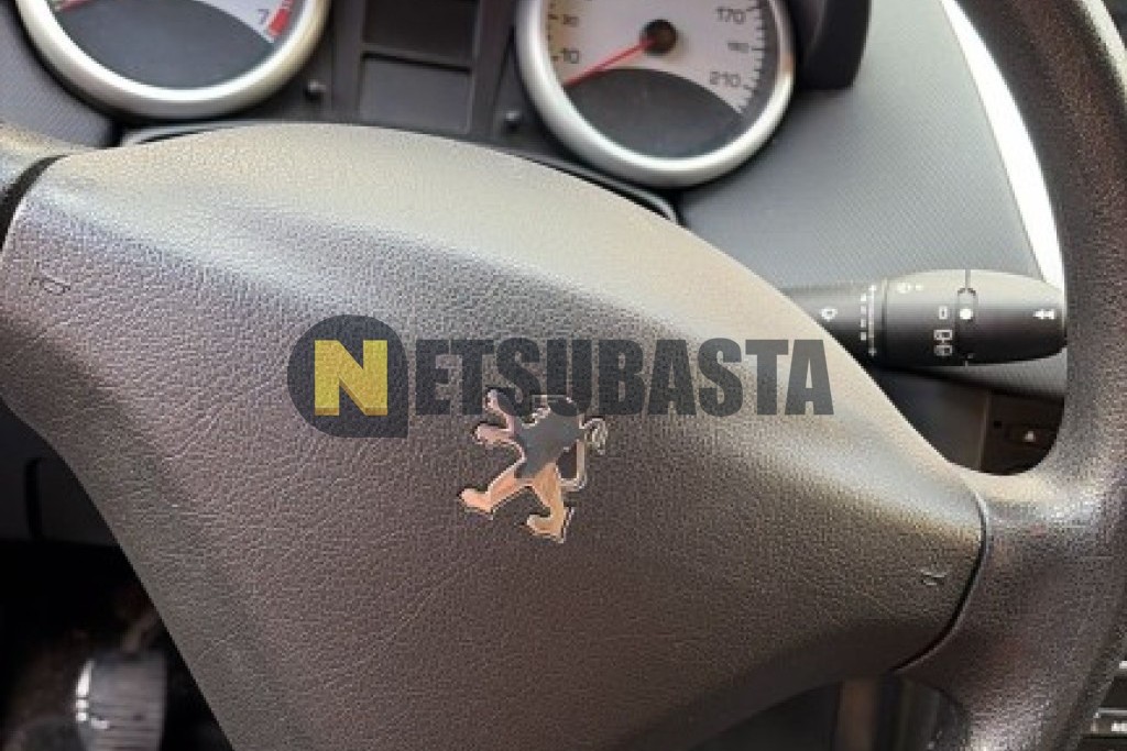 Peugeot 207 1.4i 2010