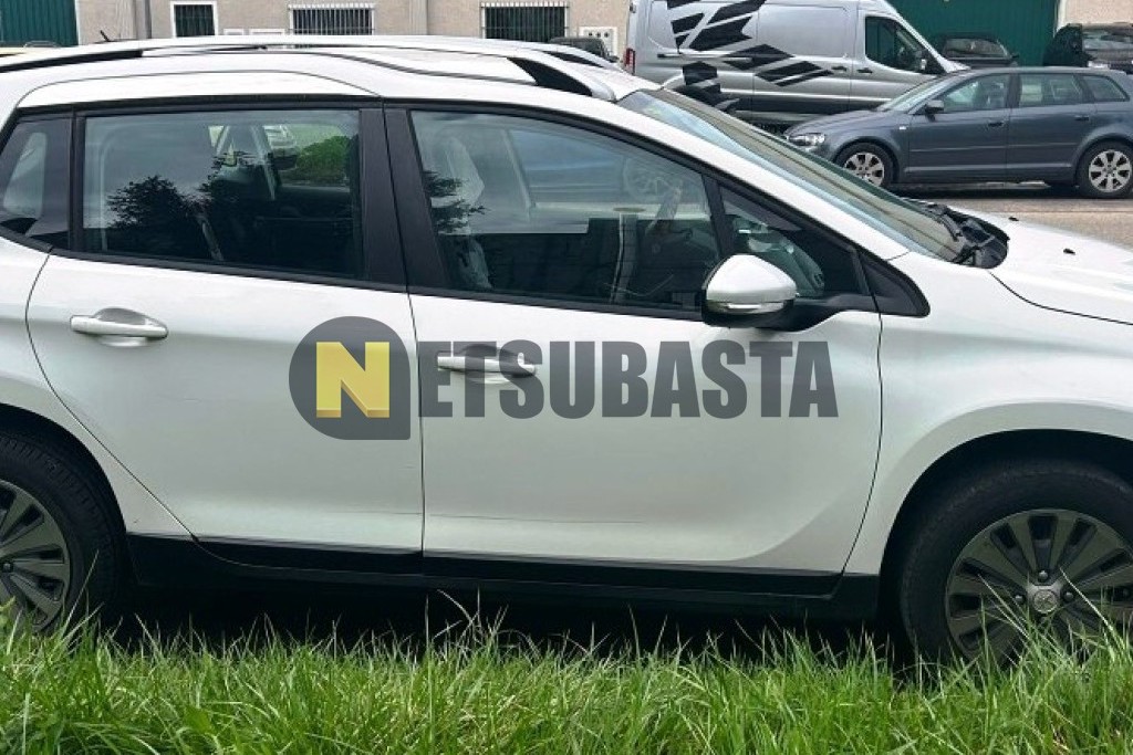 Peugeot 2008 1.2 VTi 2014