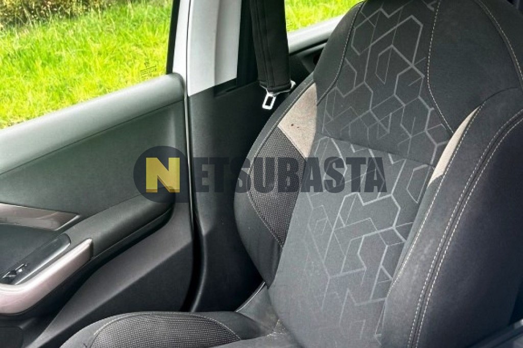 Peugeot 2008 1.2 VTi 2014