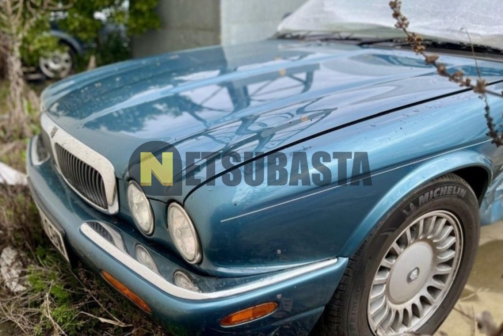 Jaguar XJ8 3.2 1998