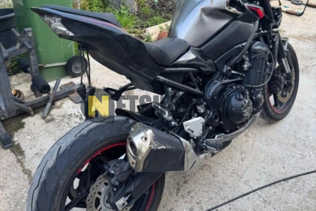 Kawasaki Z900RS 2023