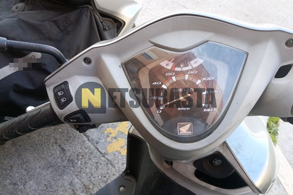 Honda Vision 110 2012