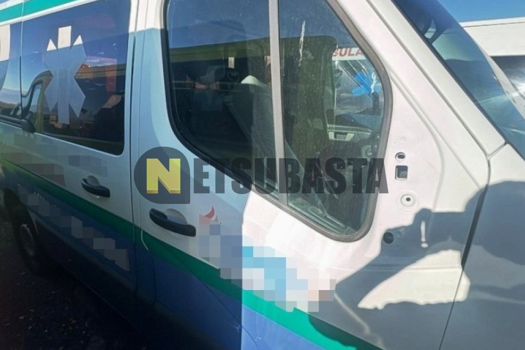 Renault Master 2.3 dCi Ambulancia 2013