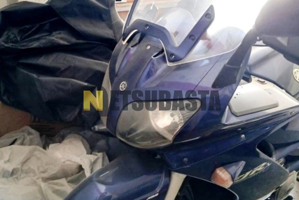Yamaha FJR 1300 2004