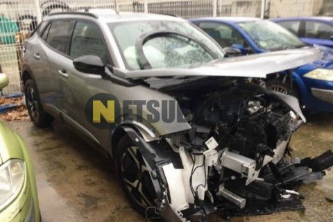 Peugeot 2008 Hybrid e-DCS6 2025