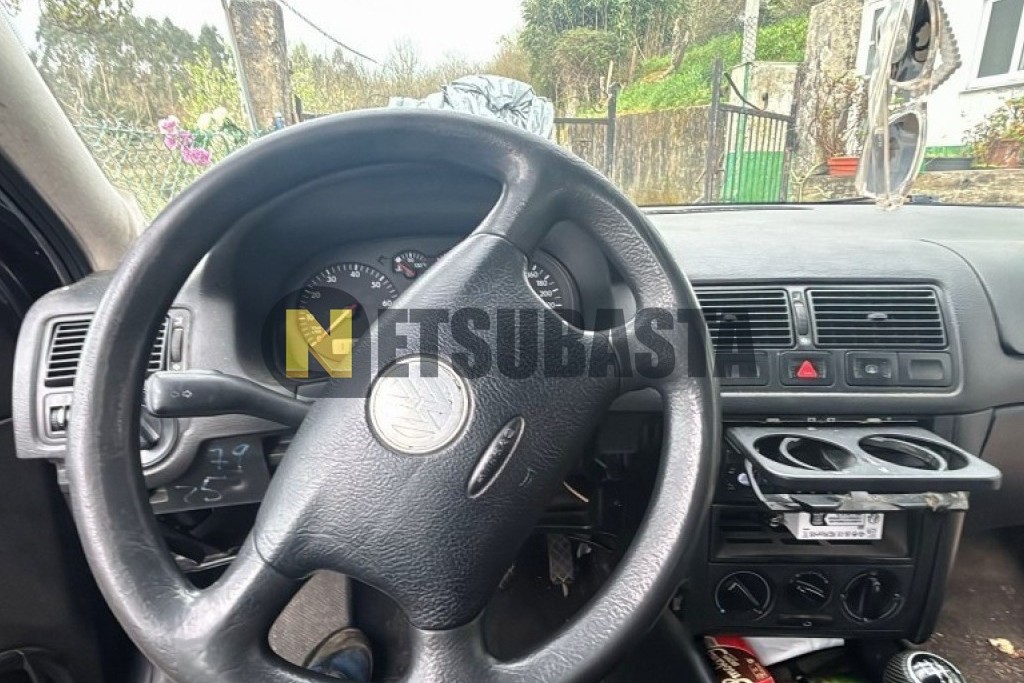 Volkswagen Golf 1.6 1998