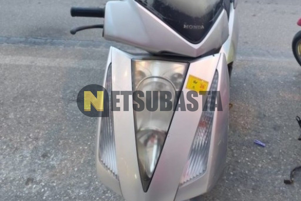 Honda FES 125 Pantheon 2005