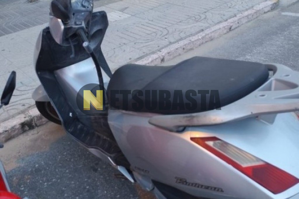 Honda FES 125 Pantheon 2005