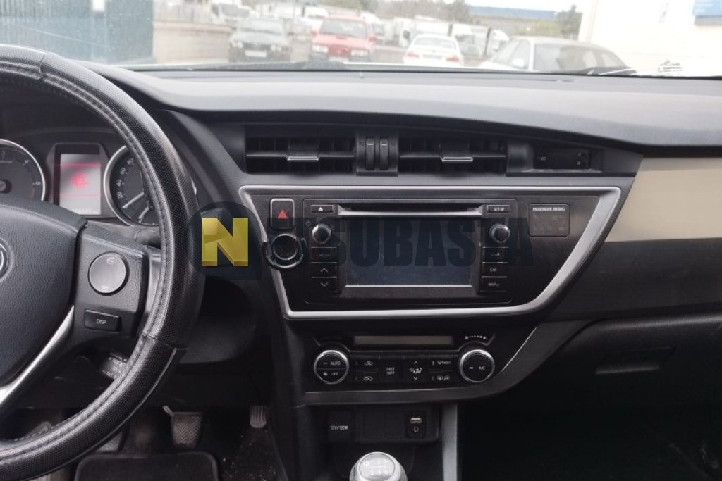 Toyota Auris 1.4 D-4D 2015