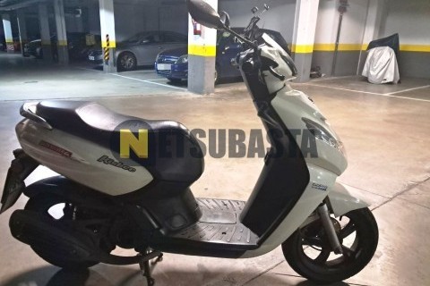Suzuki Sixteen 125 2010