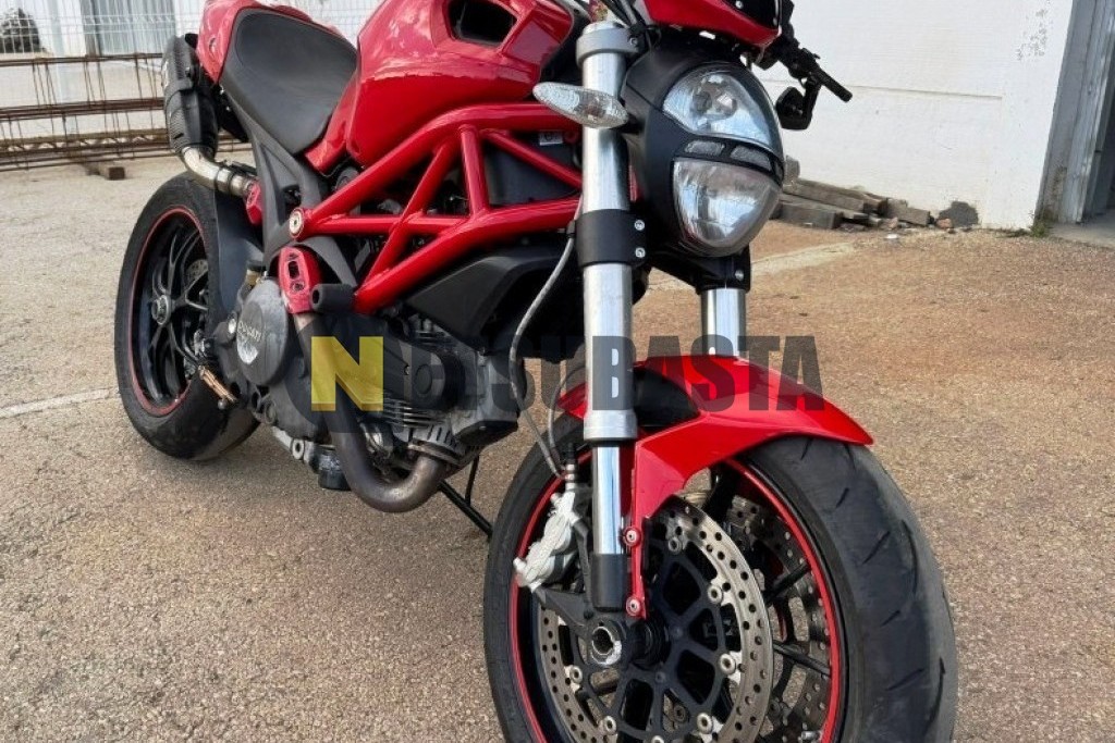 Ducati Monster 796 2010