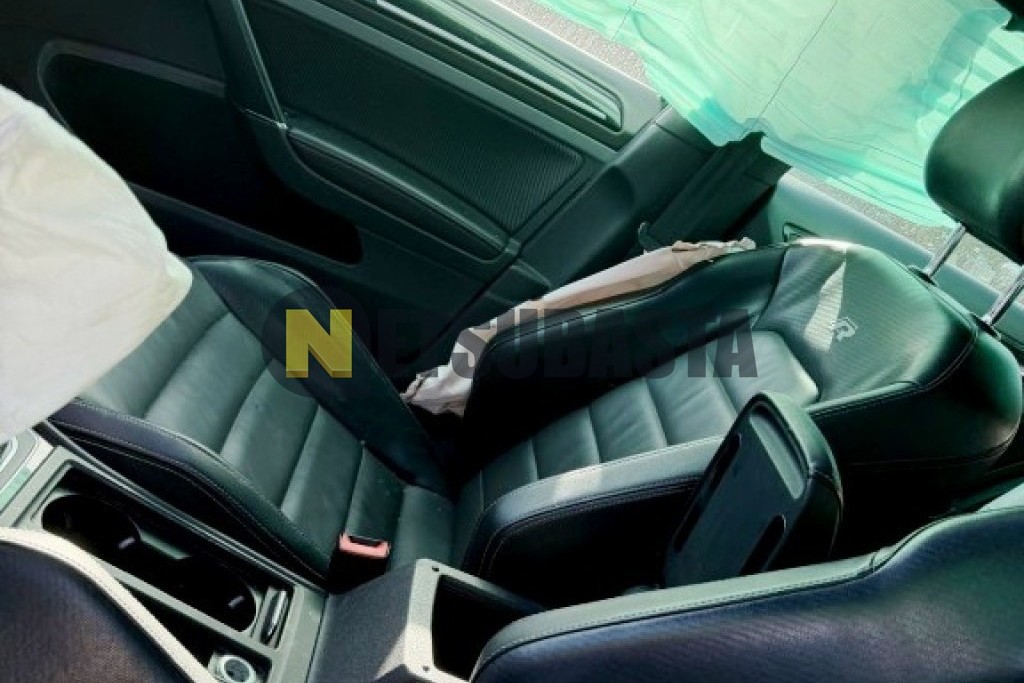 Volkswagen Golf R 2.0 TSI DSG 7 vel. 2017