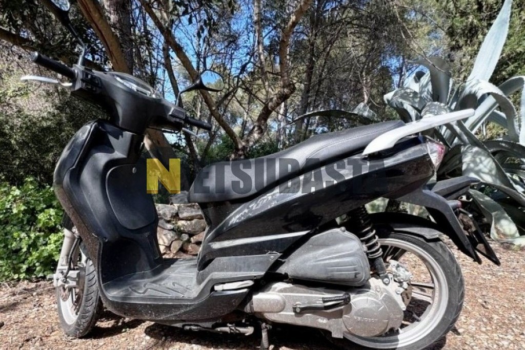 Peugeot TWEET 125 2011