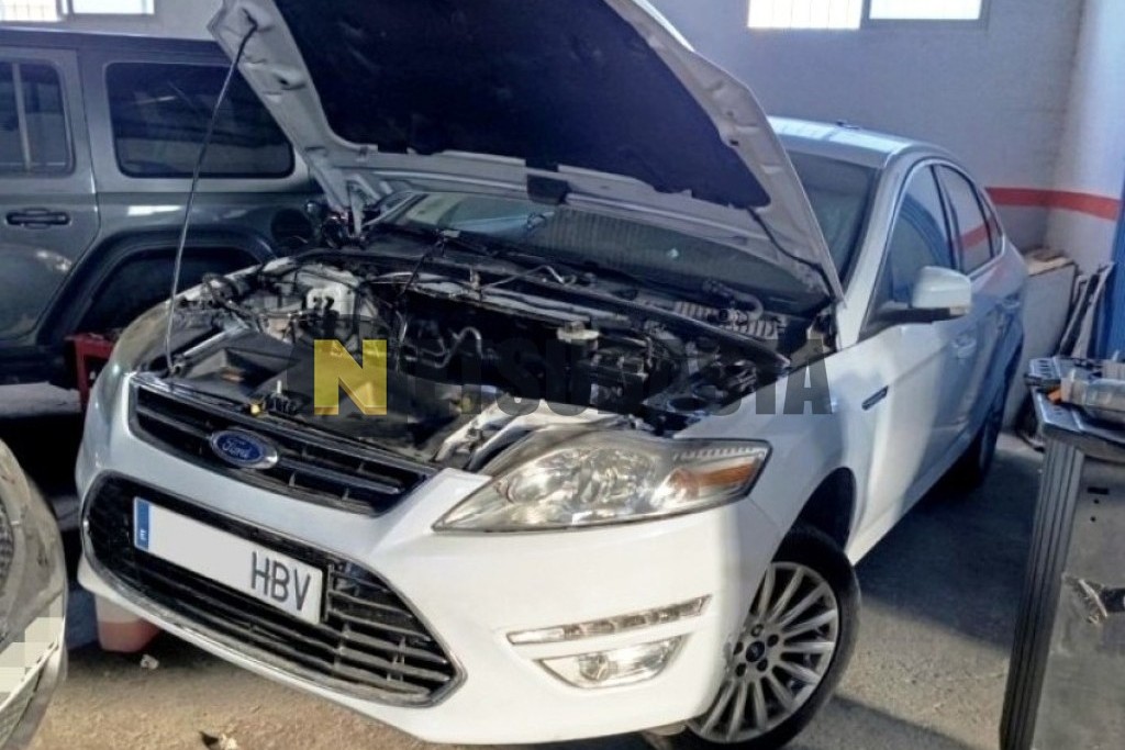 Ford Mondeo 1.6 EcoBoost 2011