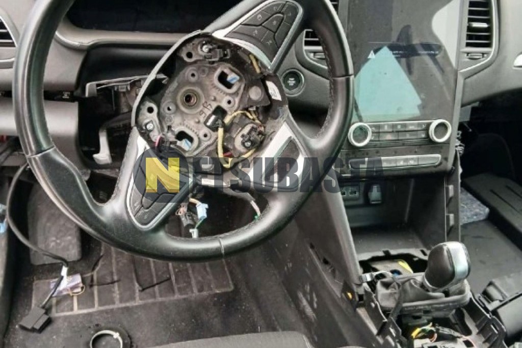 Renault Megane Sport Tourer E-TECH Híbrido enchufable 2021