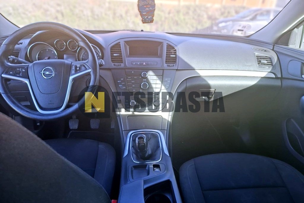Opel Insignia Sports Tourer 2.0 CDTI 2011