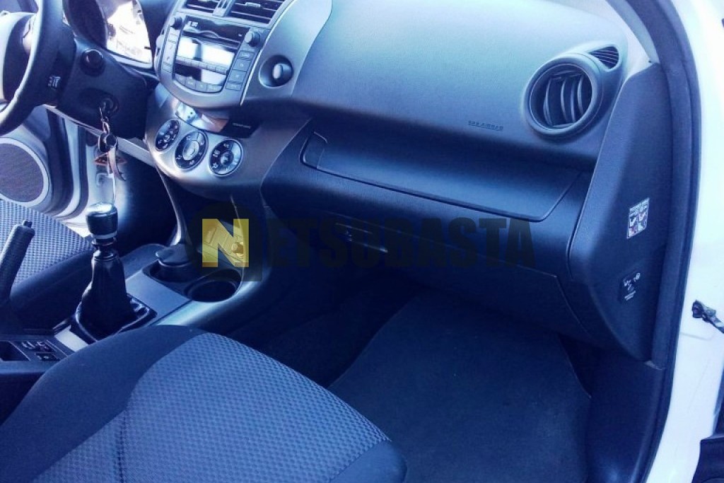 Toyota RAV4 2.0 VVT-i Valvematic 4x2 2010