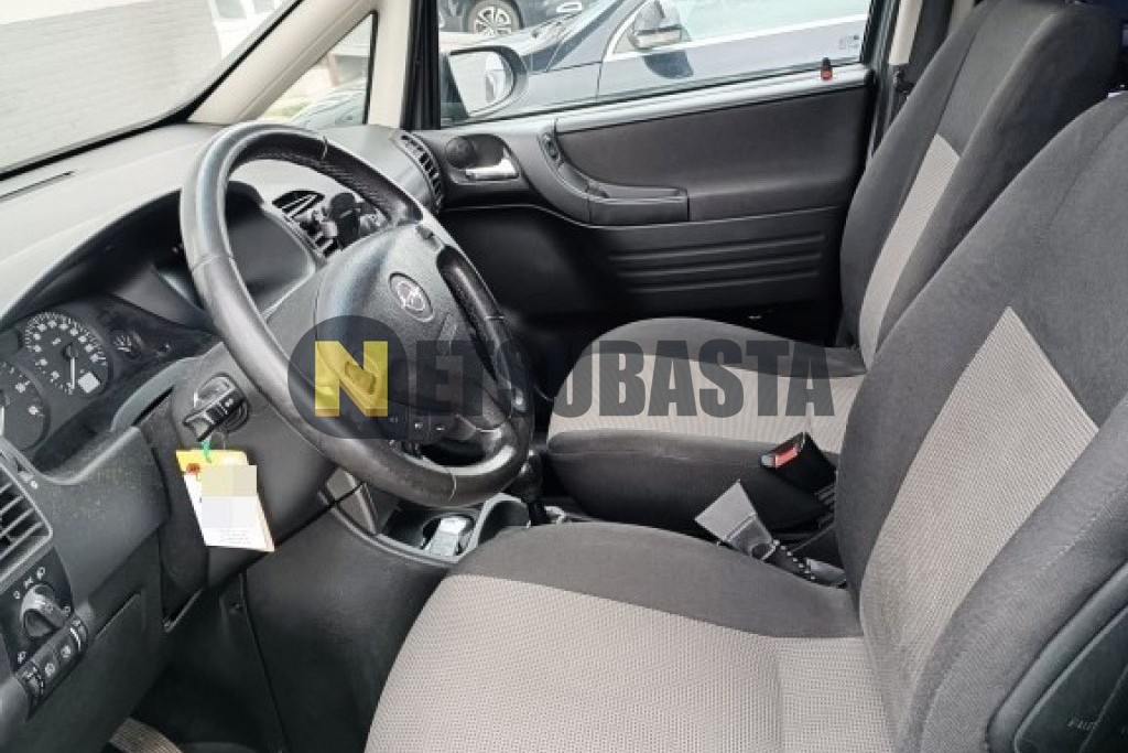 Opel Zafira 2.0 DTi 16V 2005