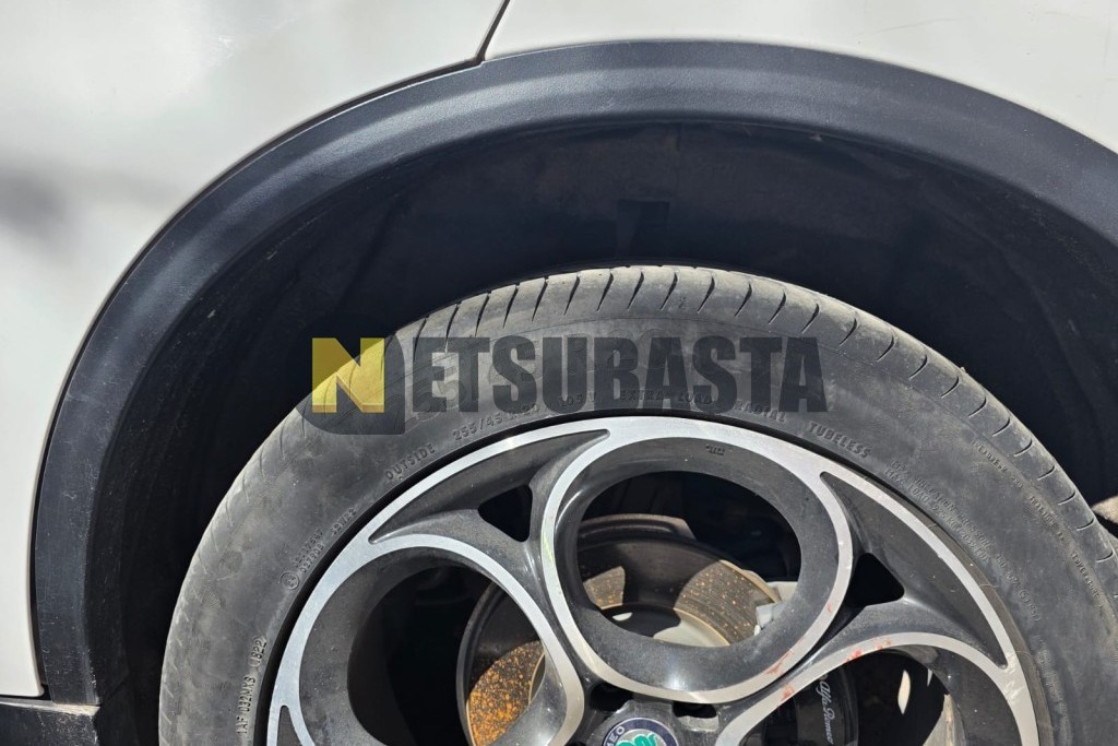 Alfa Romeo Stelvio 2.2 Diesel AT8 Q4 2019