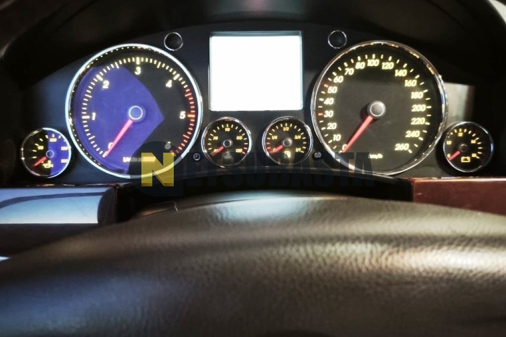 Volkswagen Touareg R5 2.5 TDI Tiptronic 6 vel. 2006