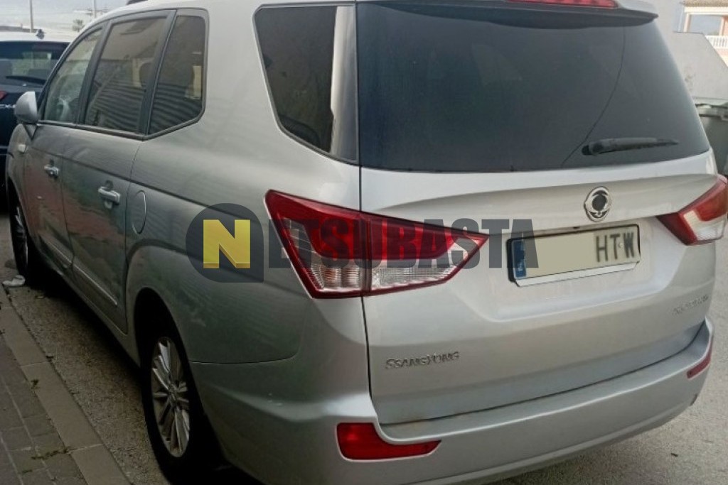 SsangYong Rodius 2.0 eXdi 2013