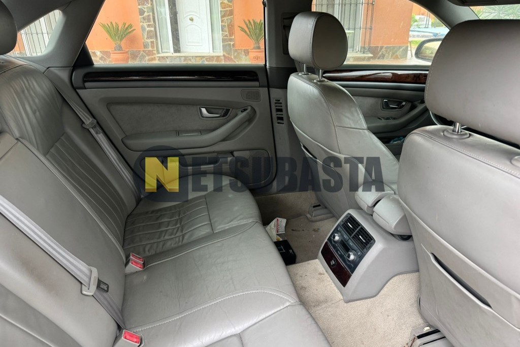 Audi A8 3.7 quattro tiptronic 6 vel. 2005