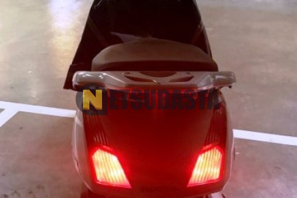 Honda FES 125 Pantheon 2006