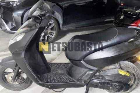 Yamaha YZF R 125 2016