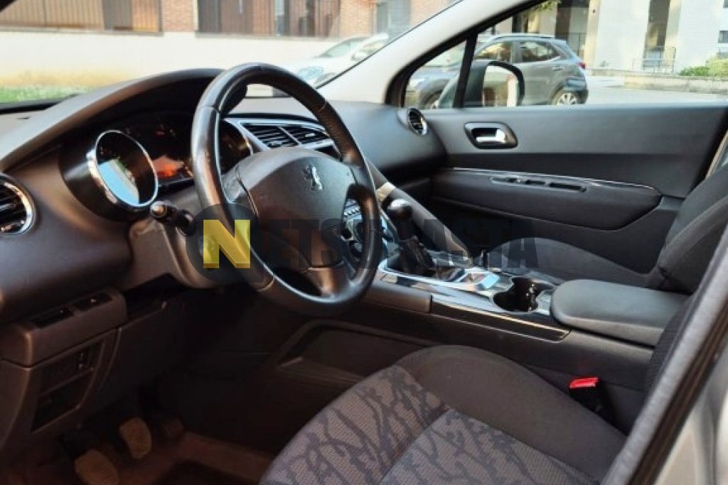 Peugeot 3008 1.6 VTi 2011