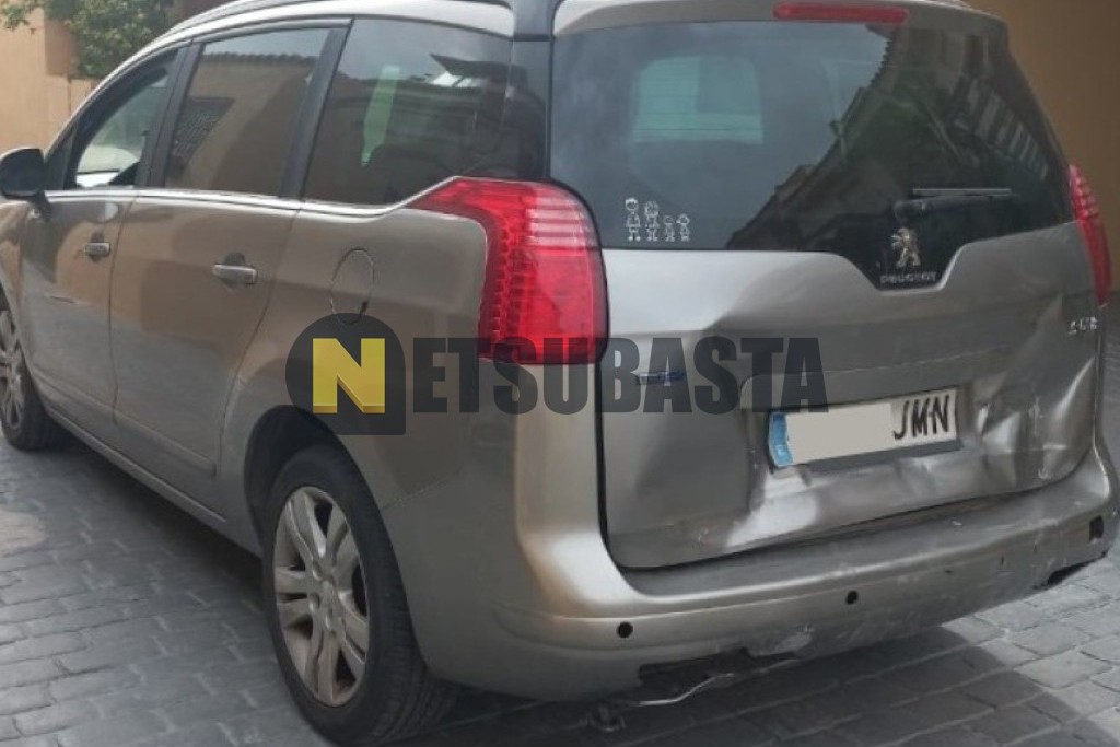 Peugeot 5008 1.6 BlueHDi 2016