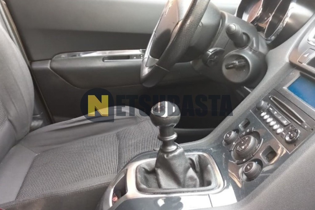 Peugeot 5008 1.6 BlueHDi 2016