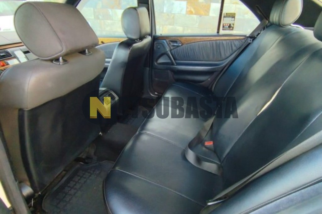Mercedes-Benz E 250D 1998