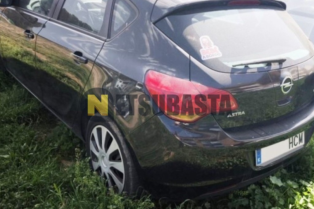 Opel Astra 1.7 CDTI 2011