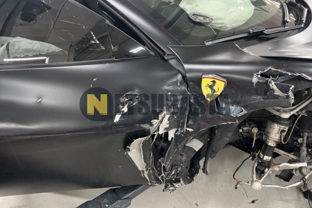 Ferrari 296 GTS 2023