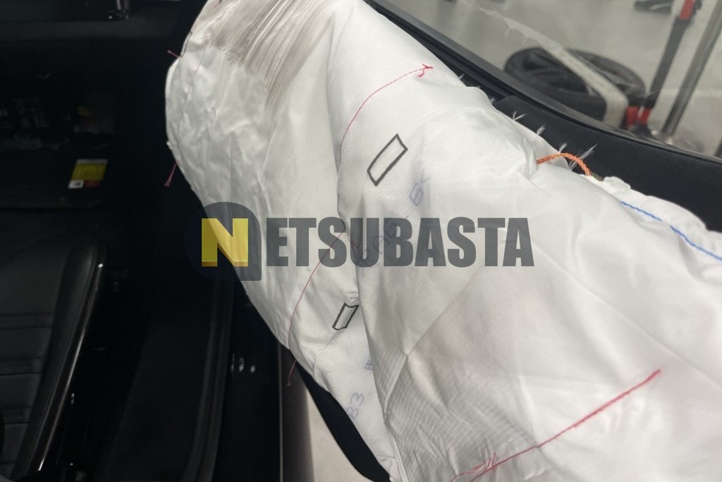 Ferrari 296 GTS 2023