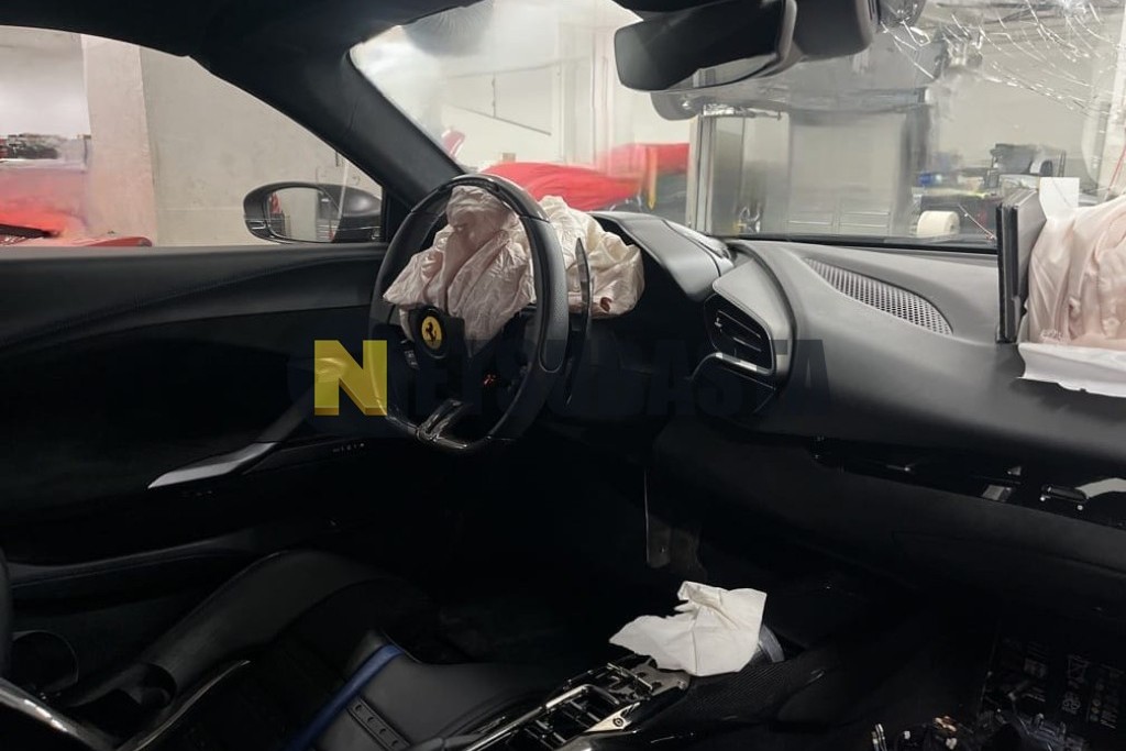 Ferrari 296 GTS 2023