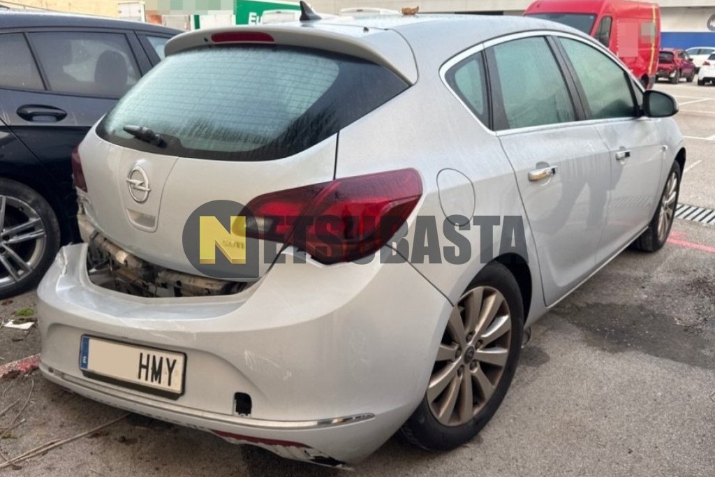 Opel Astra 1.7 CDTI 2012