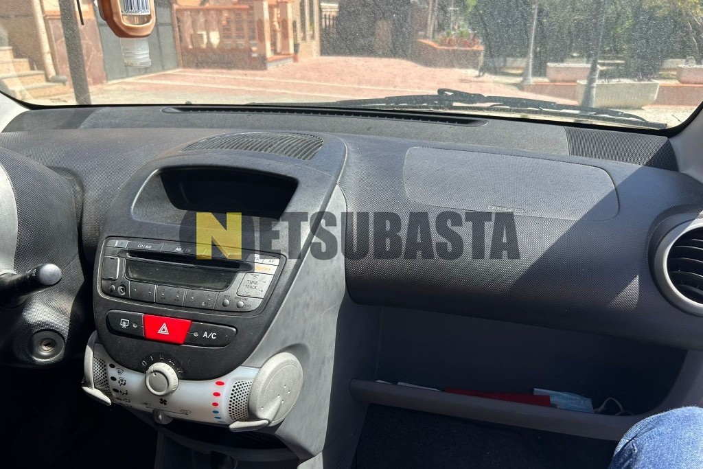 Peugeot 107 1.0 2-Tronic 2012