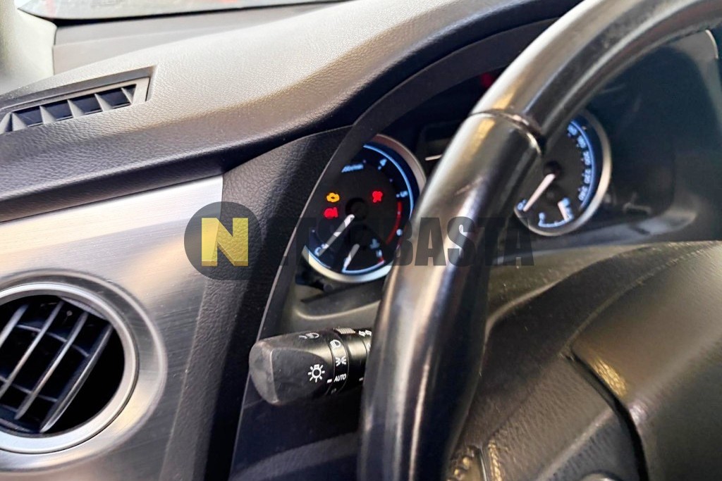 Toyota Auris Touring Sport 120D 2014