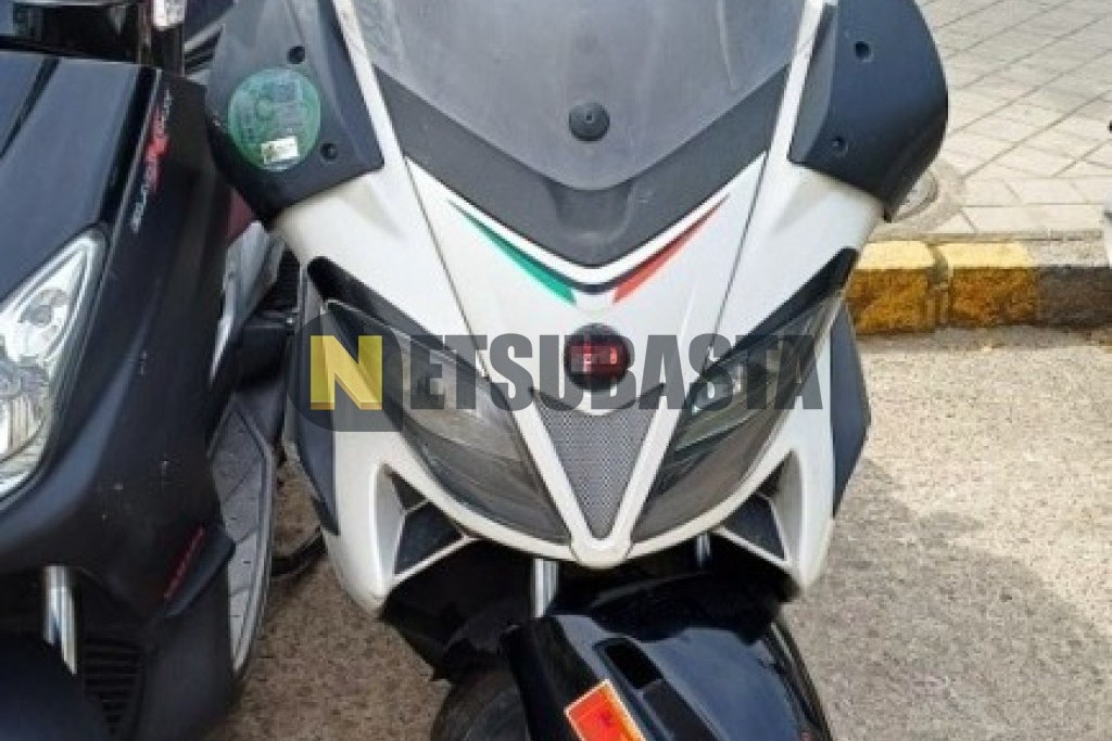 Aprilia SR Max 125 2011