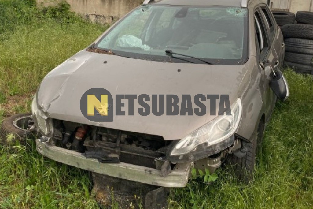 Peugeot 2008 1.6 e-HDi 2014