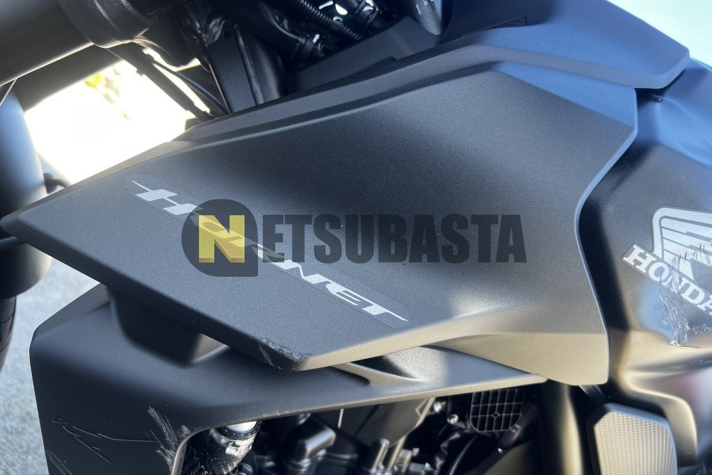 Honda CB 750 Hornet 2025