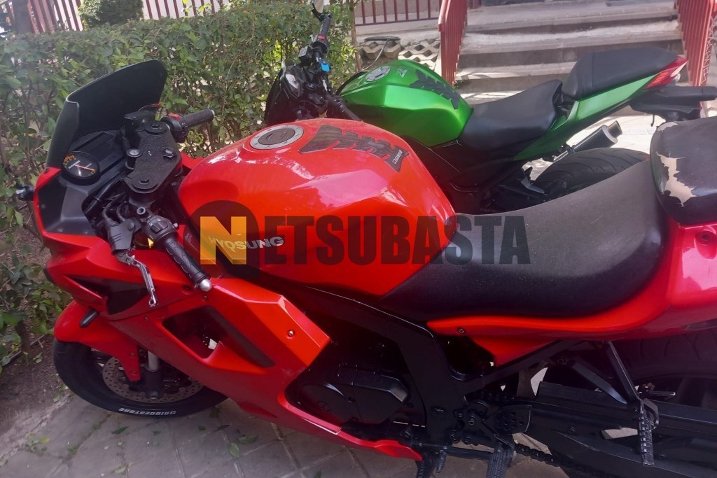 Hyosung GT 250R 2005