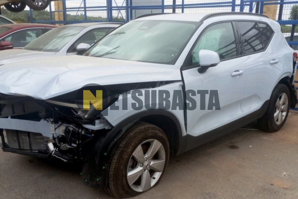 Volvo XC40 B3 2025