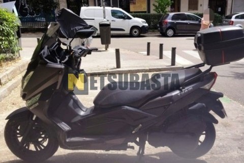 Yamaha X-Max 125 2011