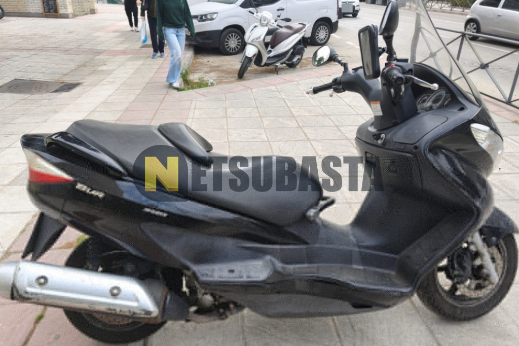 Suzuki BURGMAN 200 2011