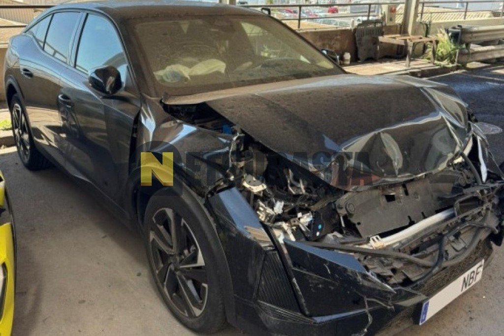 Peugeot 408 1.2 Hybrid e-DCS6 2025