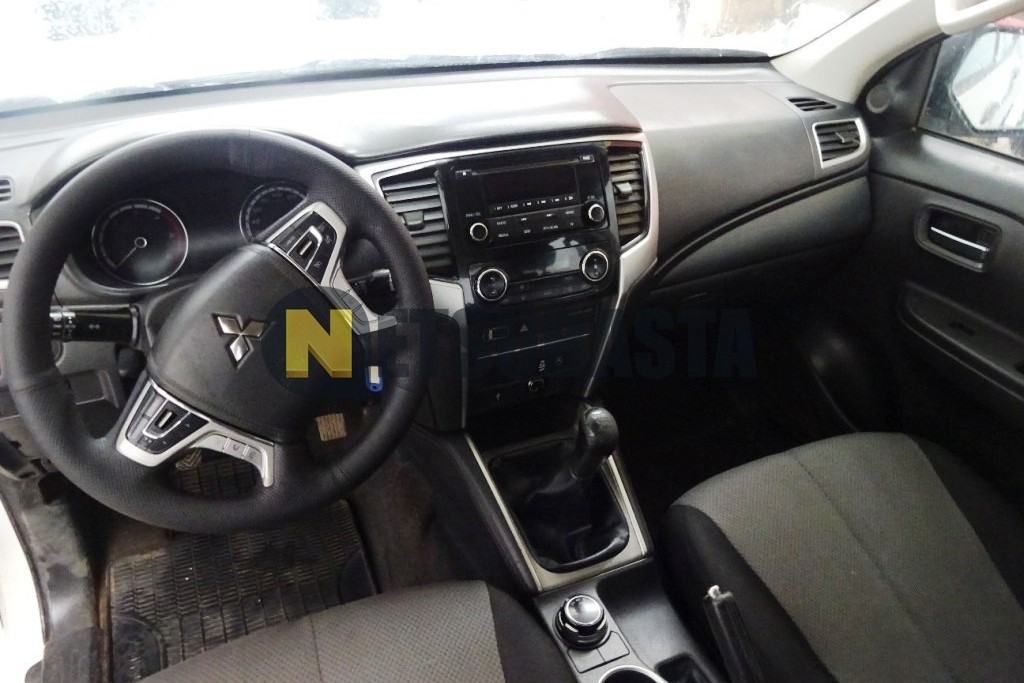 Mitsubishi L200 Doble Cabina 220 DI-D M-Pro 2020